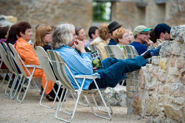 Audience enjoying SIR’s Comedy of Errors at the Ruins